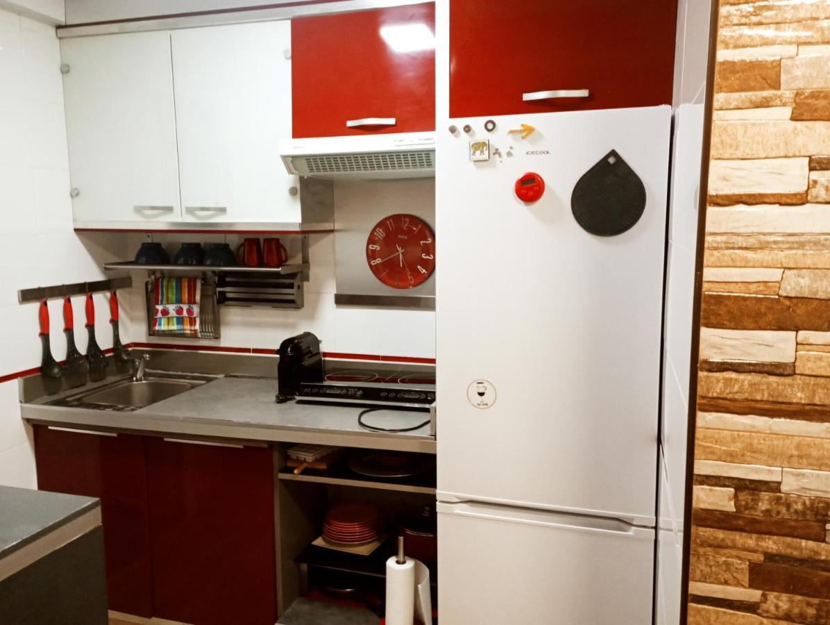 Precioso Apartamento 3 Habitaciones. Con Patio. Camas Buitenkant foto