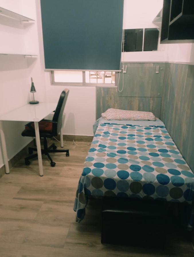 Precioso Apartamento 3 Habitaciones. Con Patio. Camas Buitenkant foto